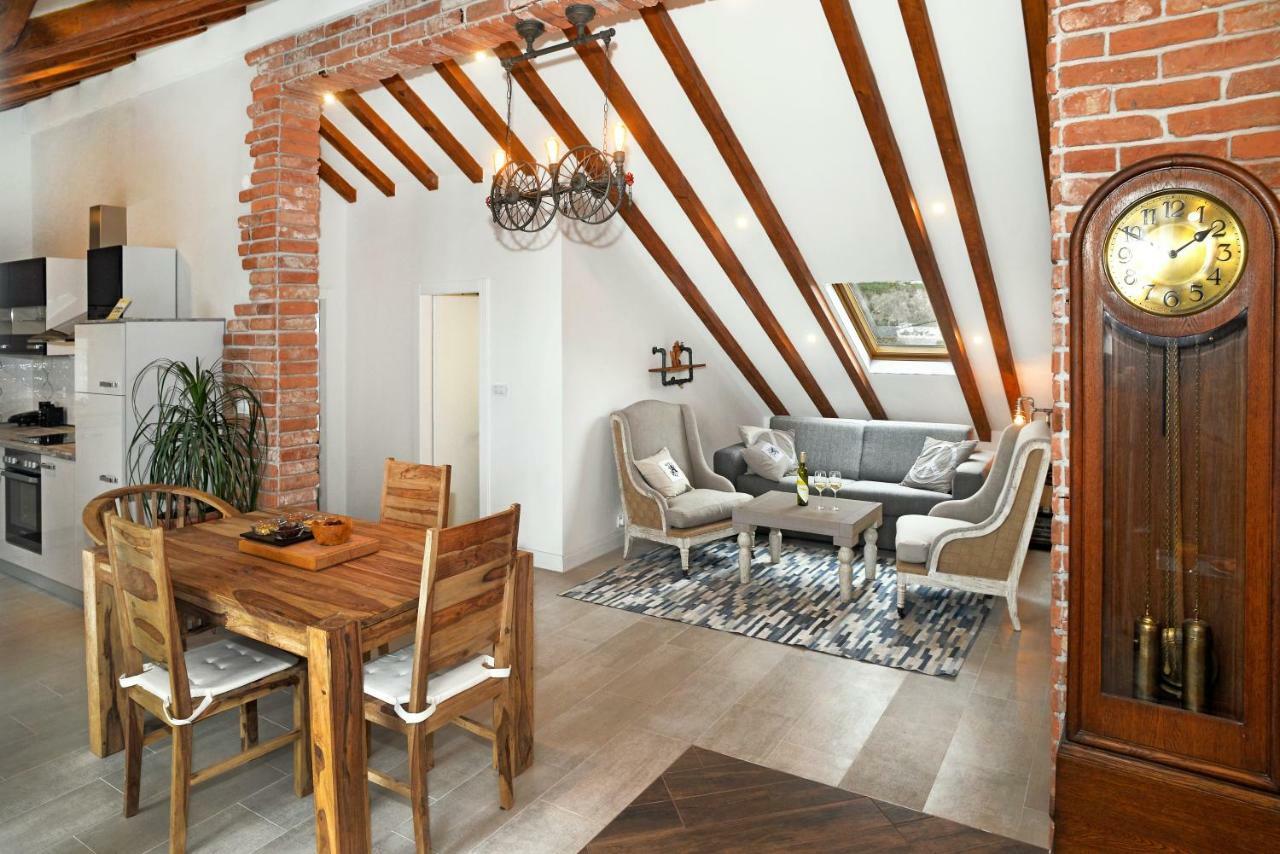 Apartment Holiday In Podstrana Bagian luar foto